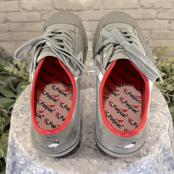FEIYUE X STAPLE 1920 Grey/White Leather Full Color Pigeon Sneakers Men’s 10🩶NWT - Picture 7 of 13